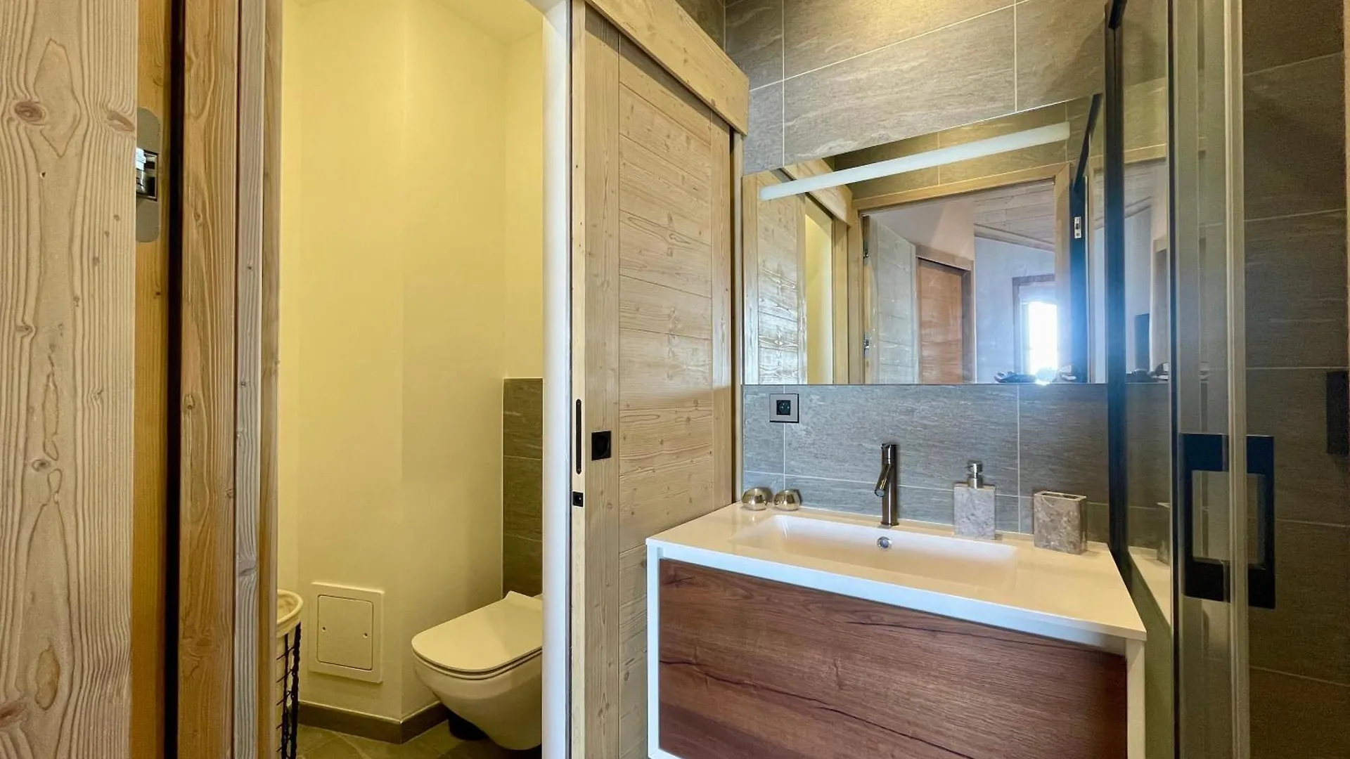 אלפה ד'הואז Homency - Residence Phoenix B46 דירה