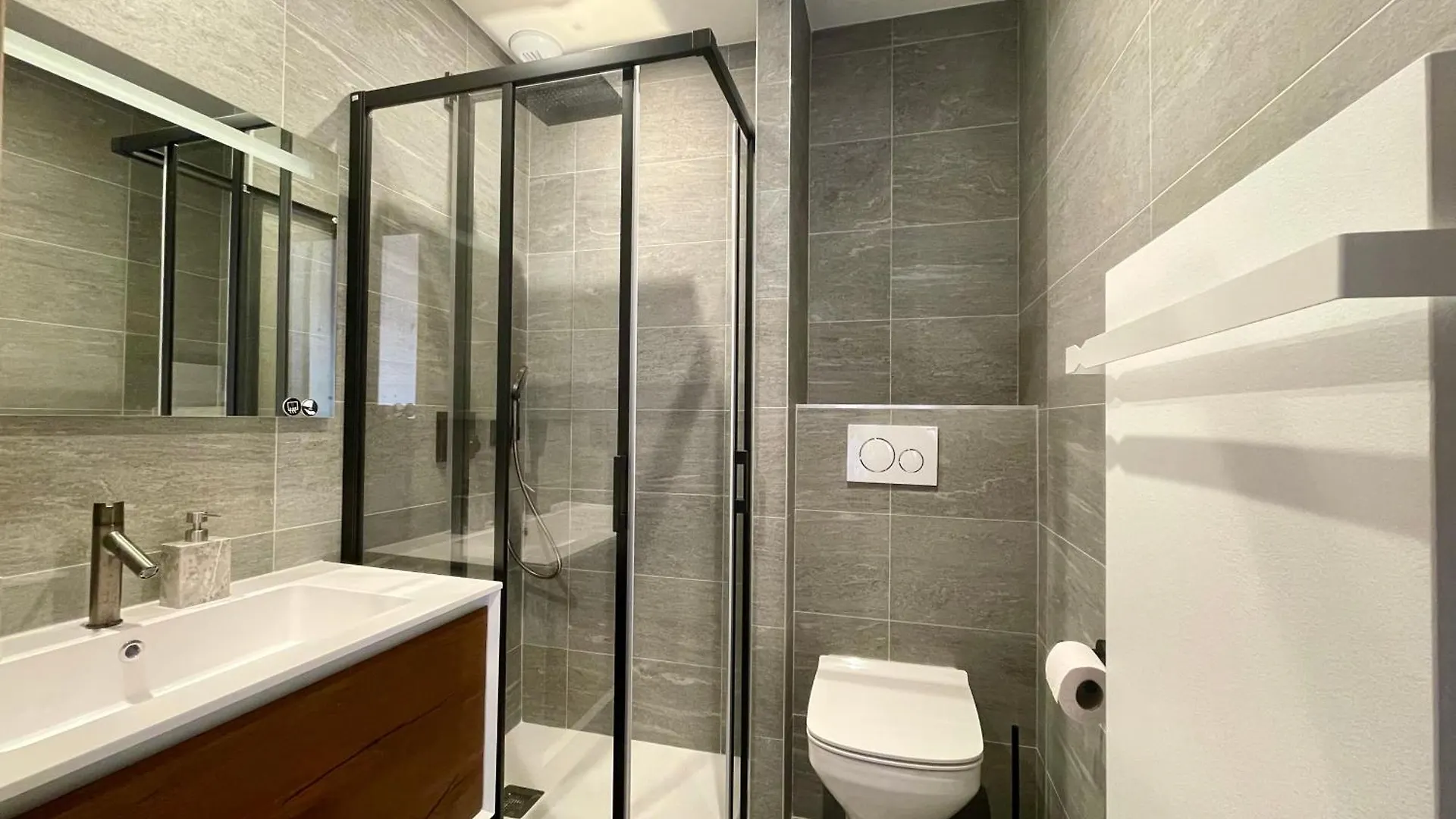 אלפה ד'הואז Homency - Residence Phoenix B46 דירה אלפה ד'הואז